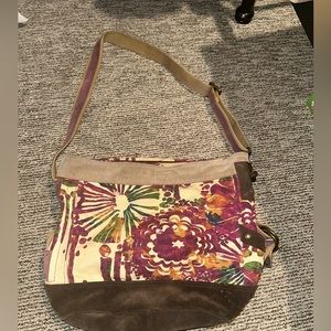 Lucky brand crossbody messenger bag